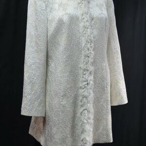 Elegant Cream Floral Women's Coat sze 4